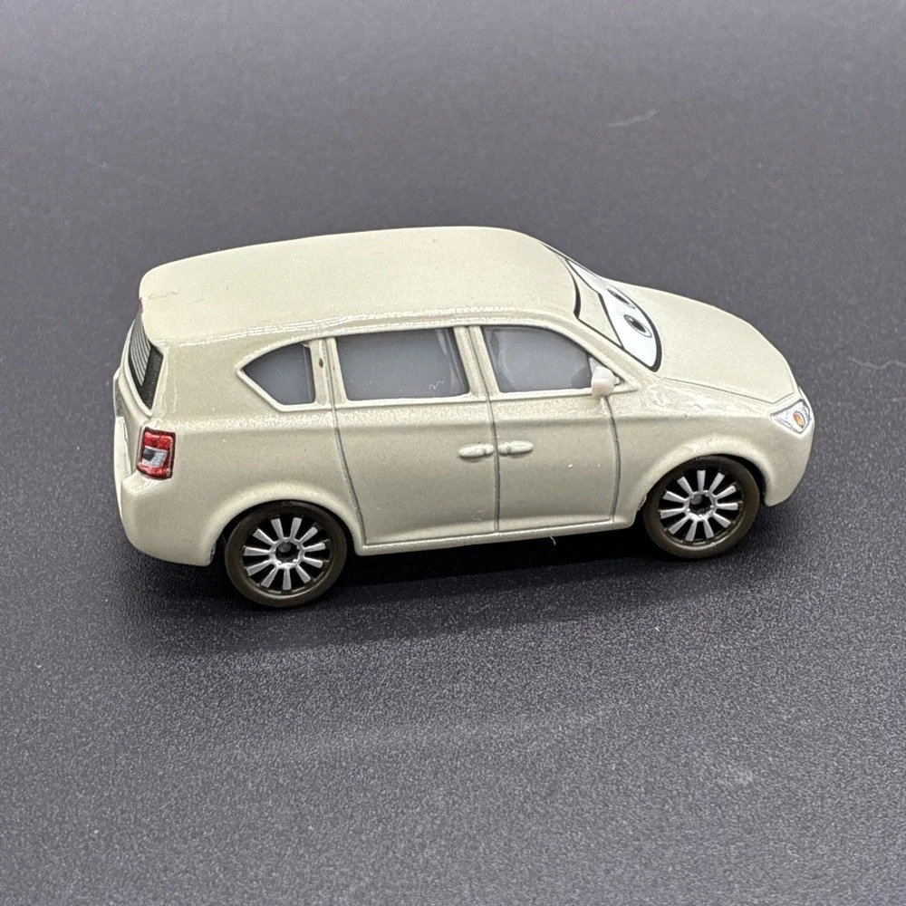 Disney Pixar Cars Melissa Bernabrake Gray Minivan Diecast Car Mattel